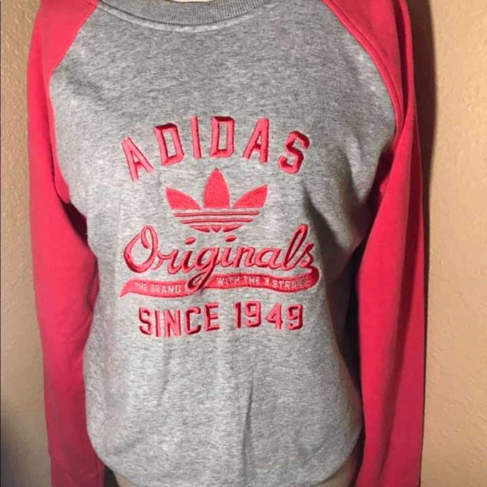 Size Small Adidas pullover sweatshirt